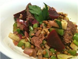 Healthy Bites: Kangaroo, Beetroot and Lentil Salad